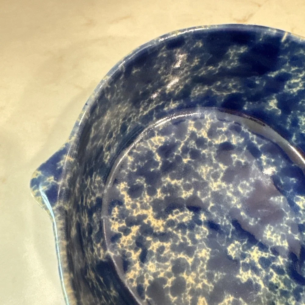 Bennington Pottery Vermont David Gil #1641 Blue Agate Lug Handled Soup Bowl‎